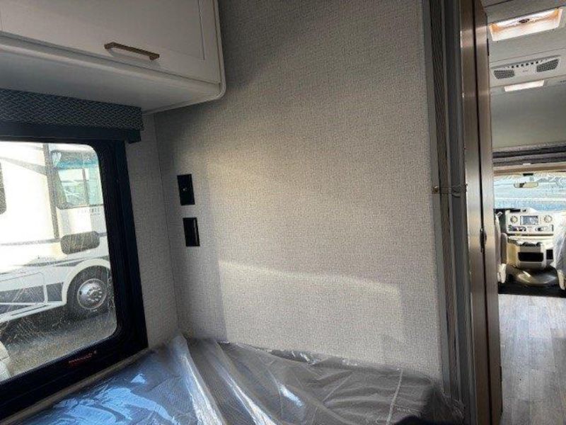 2026 Thor Motor Coach Four Winds 25Z - Image 24