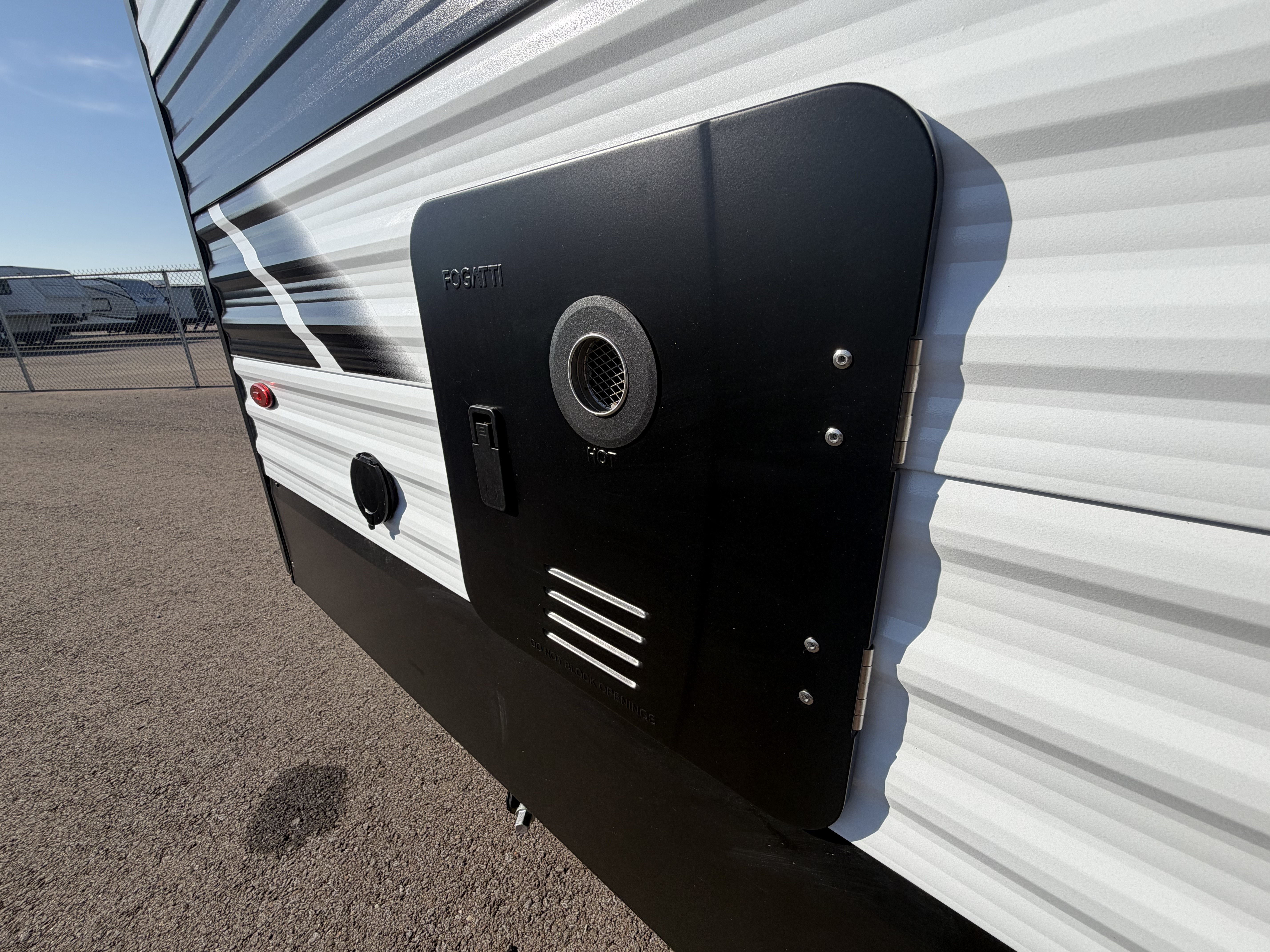 2027 GRAND DESIGN TRANSCEND 24BHX - Image 10