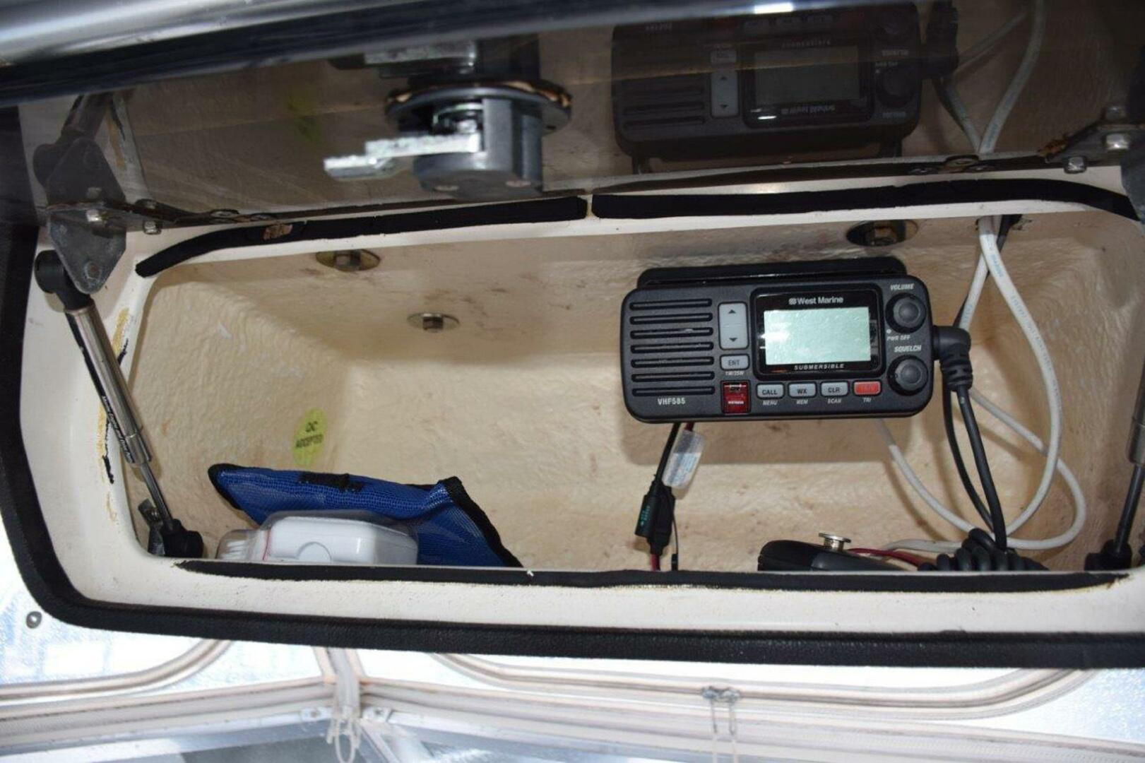 1995 Blackfin Combi 33 - Image 14