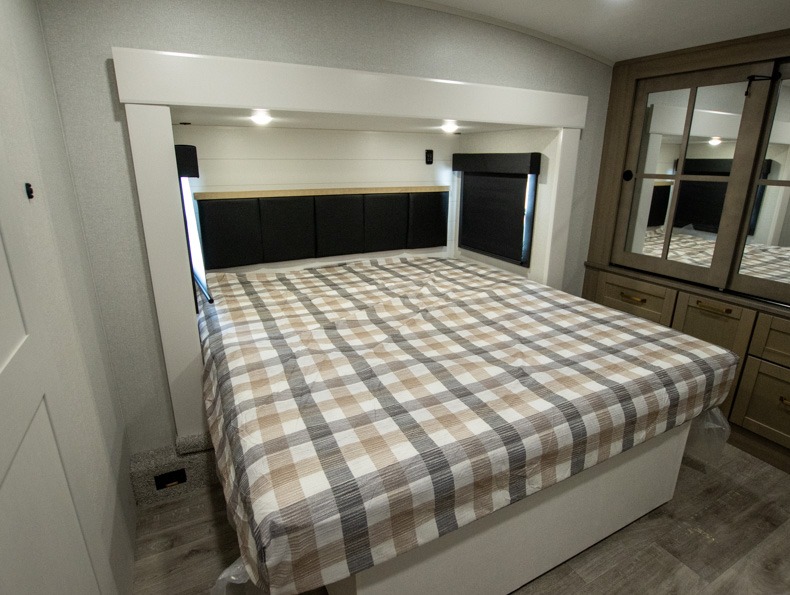 2026 Jayco Eagle 321RSTS - Image 20