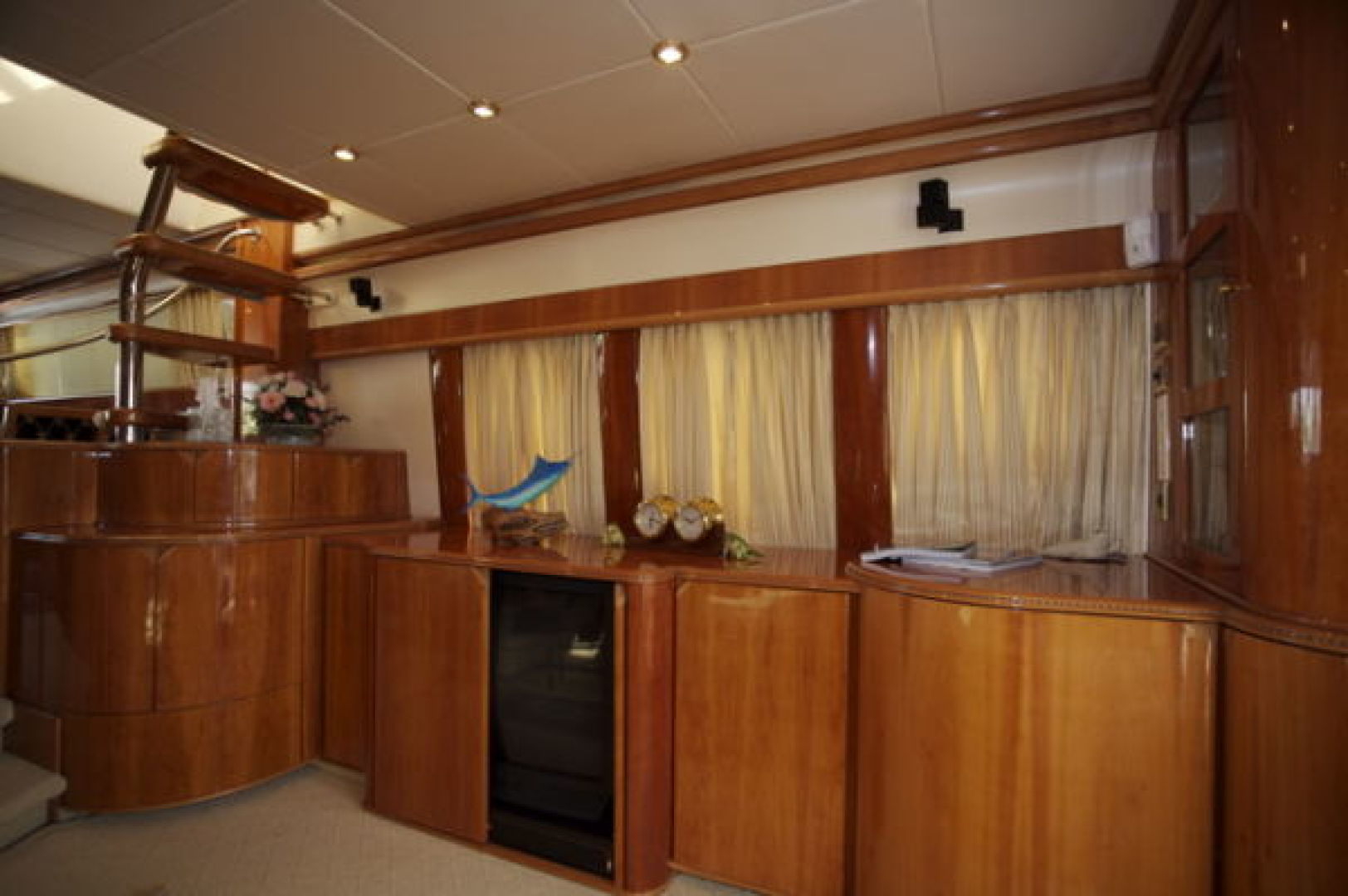 1999 Viking Sport Cruiser - Image 3