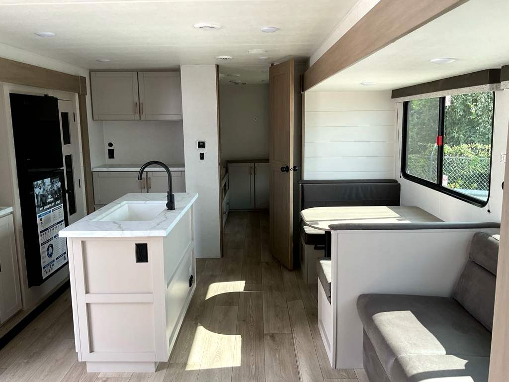 2027 JAYCO Jay Flight 333BTS - Image 8