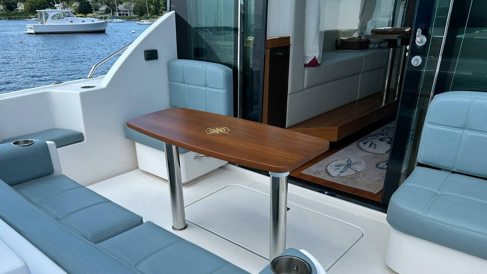 2017 Tiara Yachts C39 Coupe - Image 8