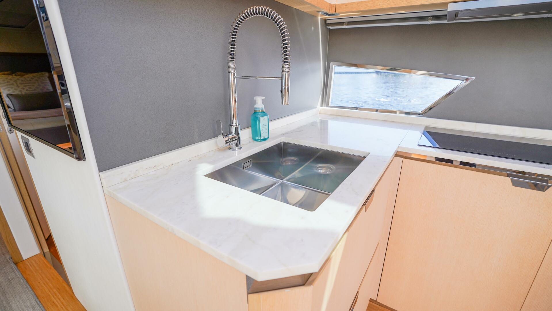 2019 Rio Yachts Colorado 56 - Image 23