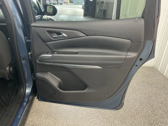 2025 Chevrolet Traverse Utility 4D LS AWD - Image 30