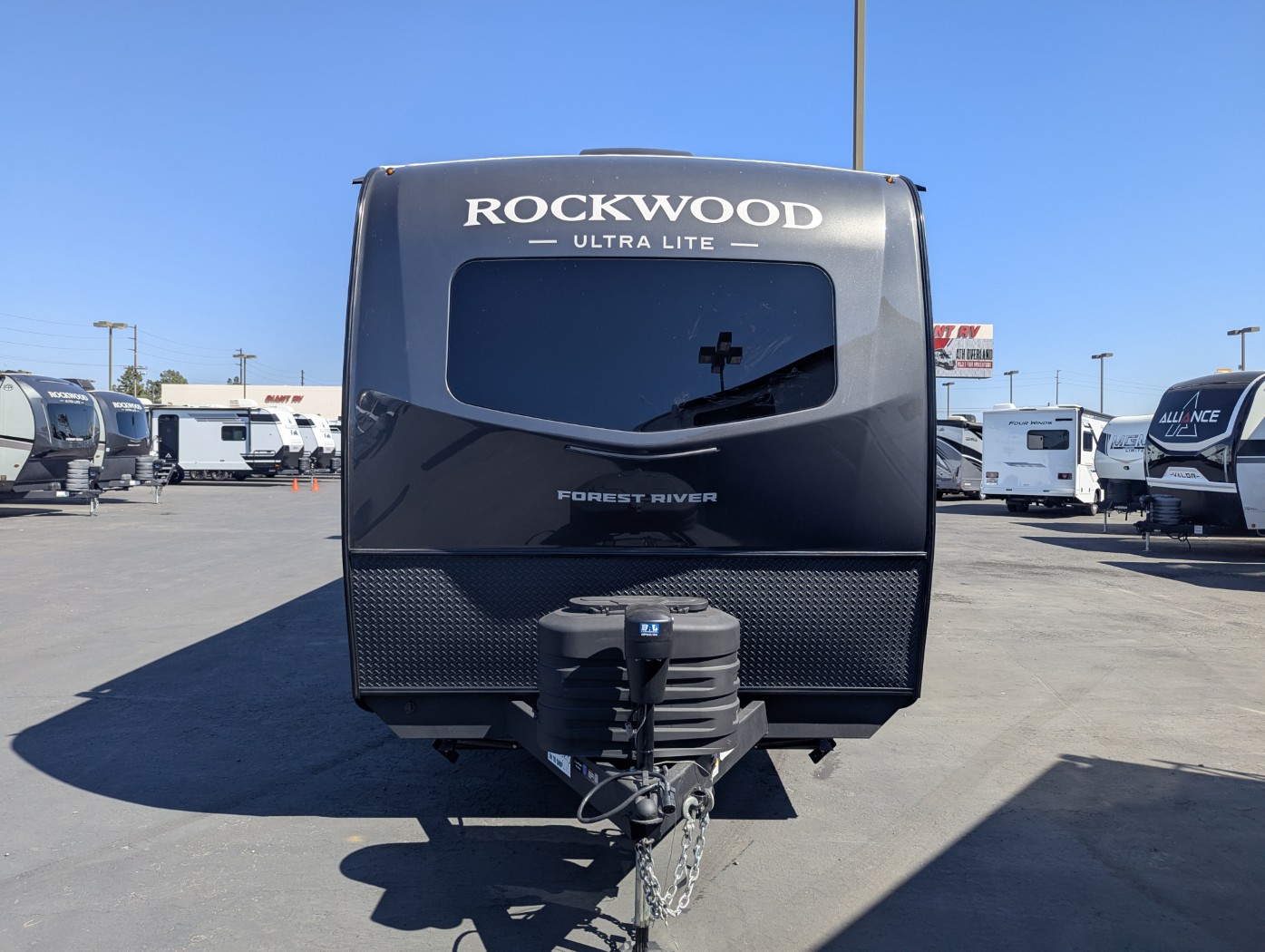 2027 Forest River Rockwood Ultra Lite 2706BH - Image 2