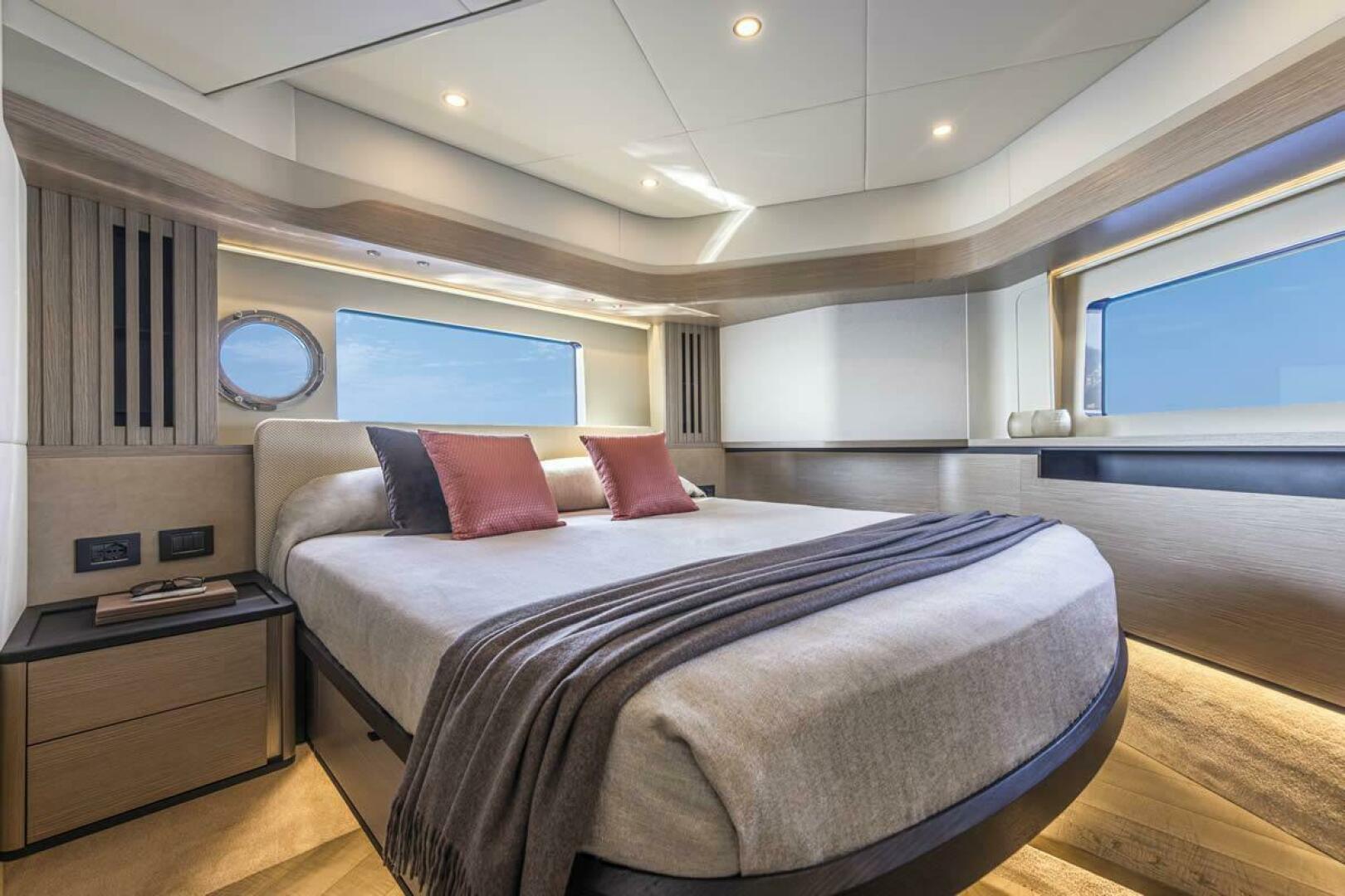 2010 Sea Ray 310 SUNDANCER - Image 13