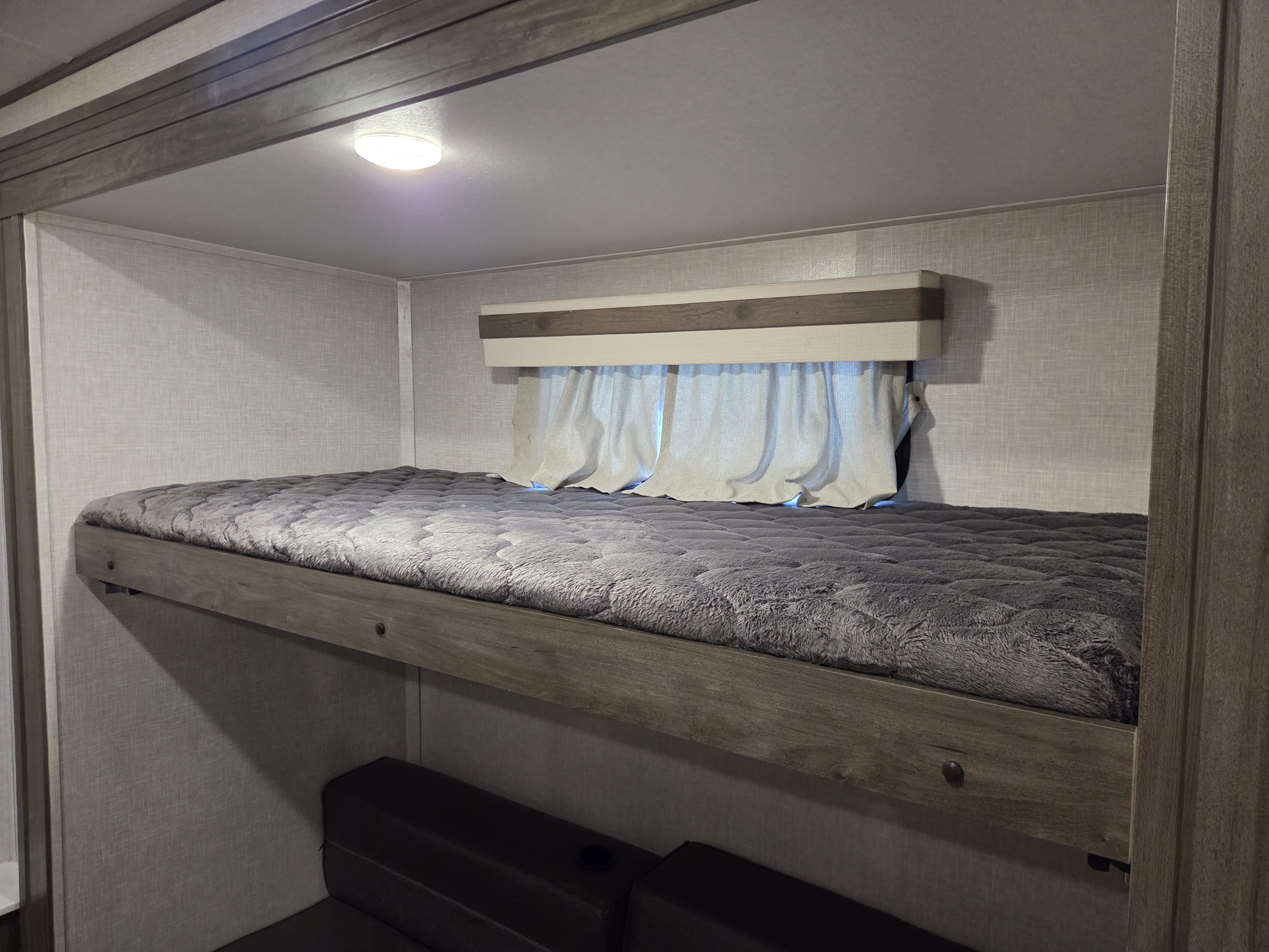 2022 Forest River Rockwood Signature Ultra Lite 8336BH - Image 15