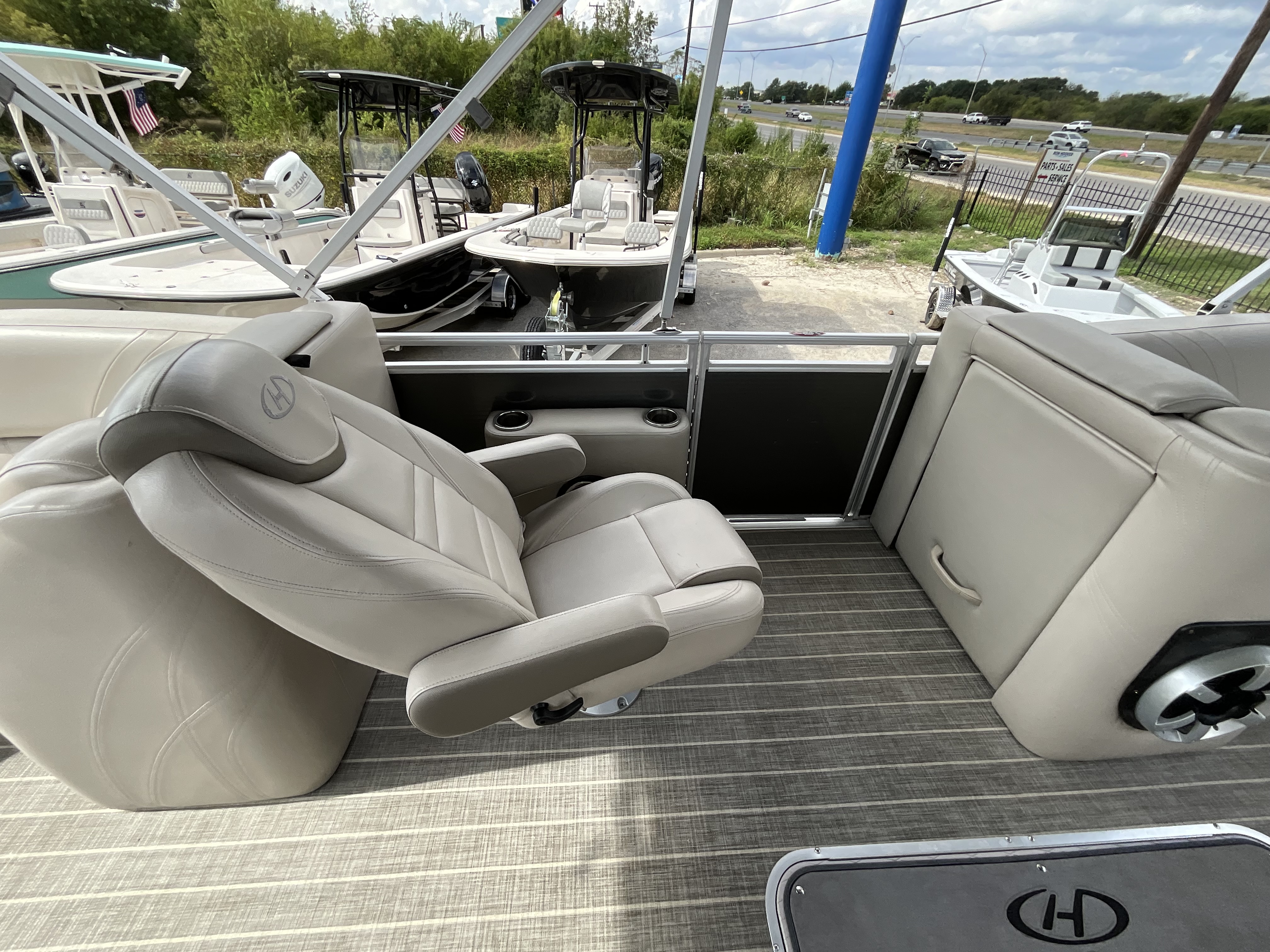 2017 HARRIS 220 SOLSTICE - Image 13