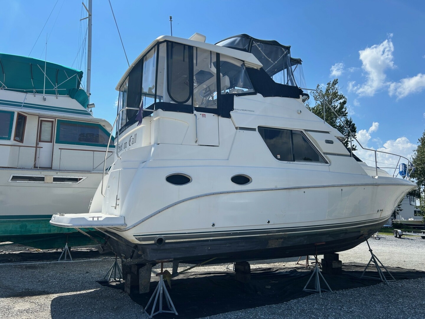 2000 Silverton 352 Motor Yacht - Image 1