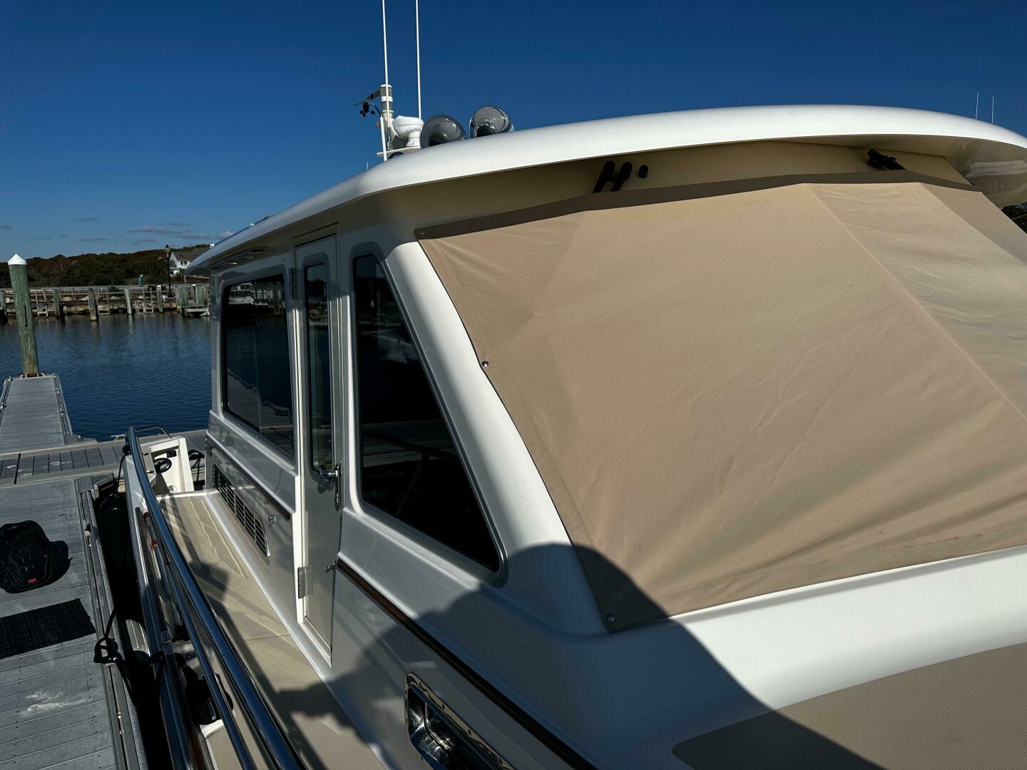 2014 Sabre 42 Salon Express - Image 9