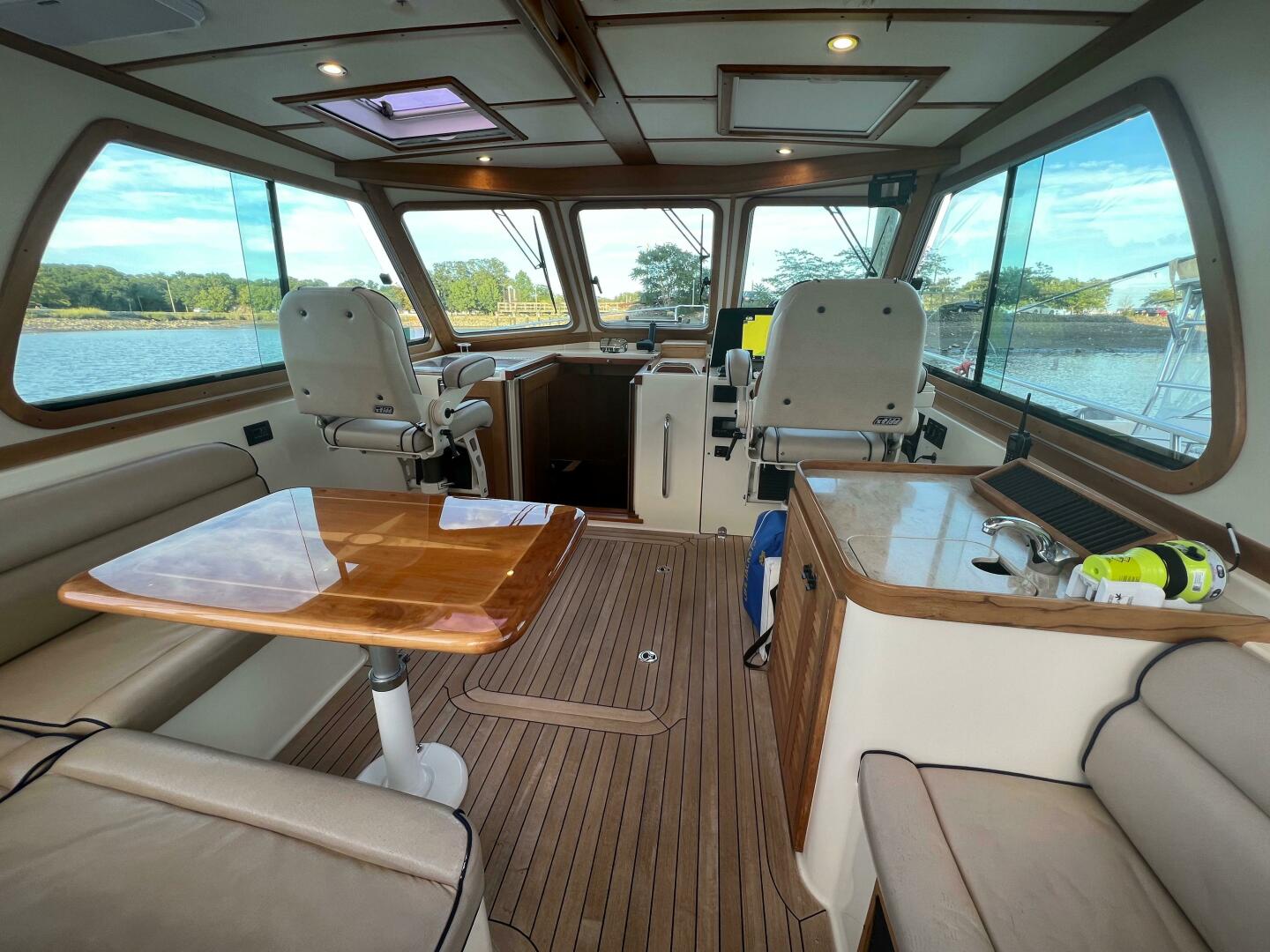 2008 Sabre 42 Hardtop Express - Image 9