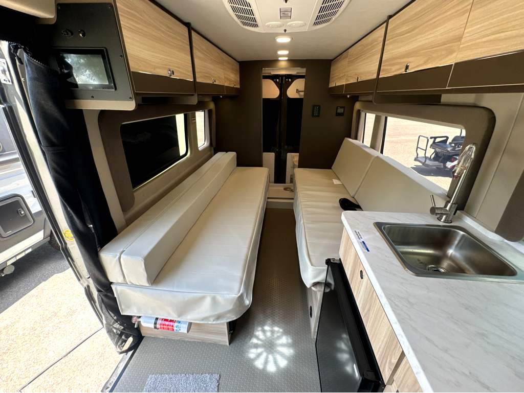 2027 ENTEGRA COACH ETHOS 20T - Image 14