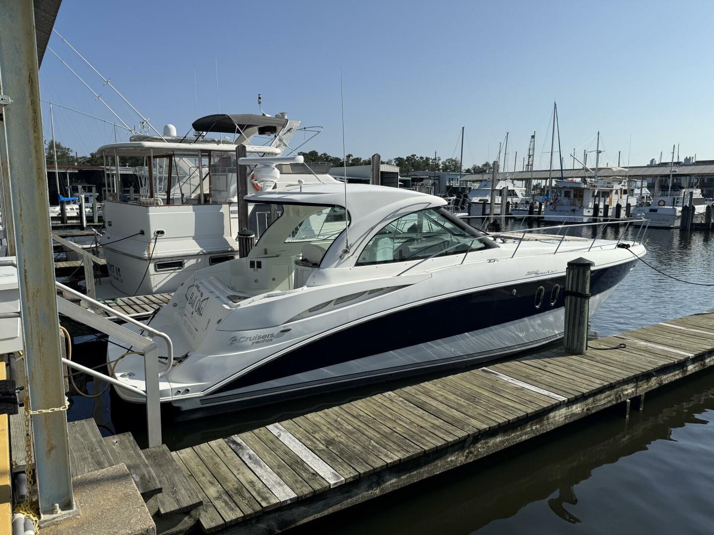 2008 Cruisers Yachts 390 Sport Coupe - Image 1