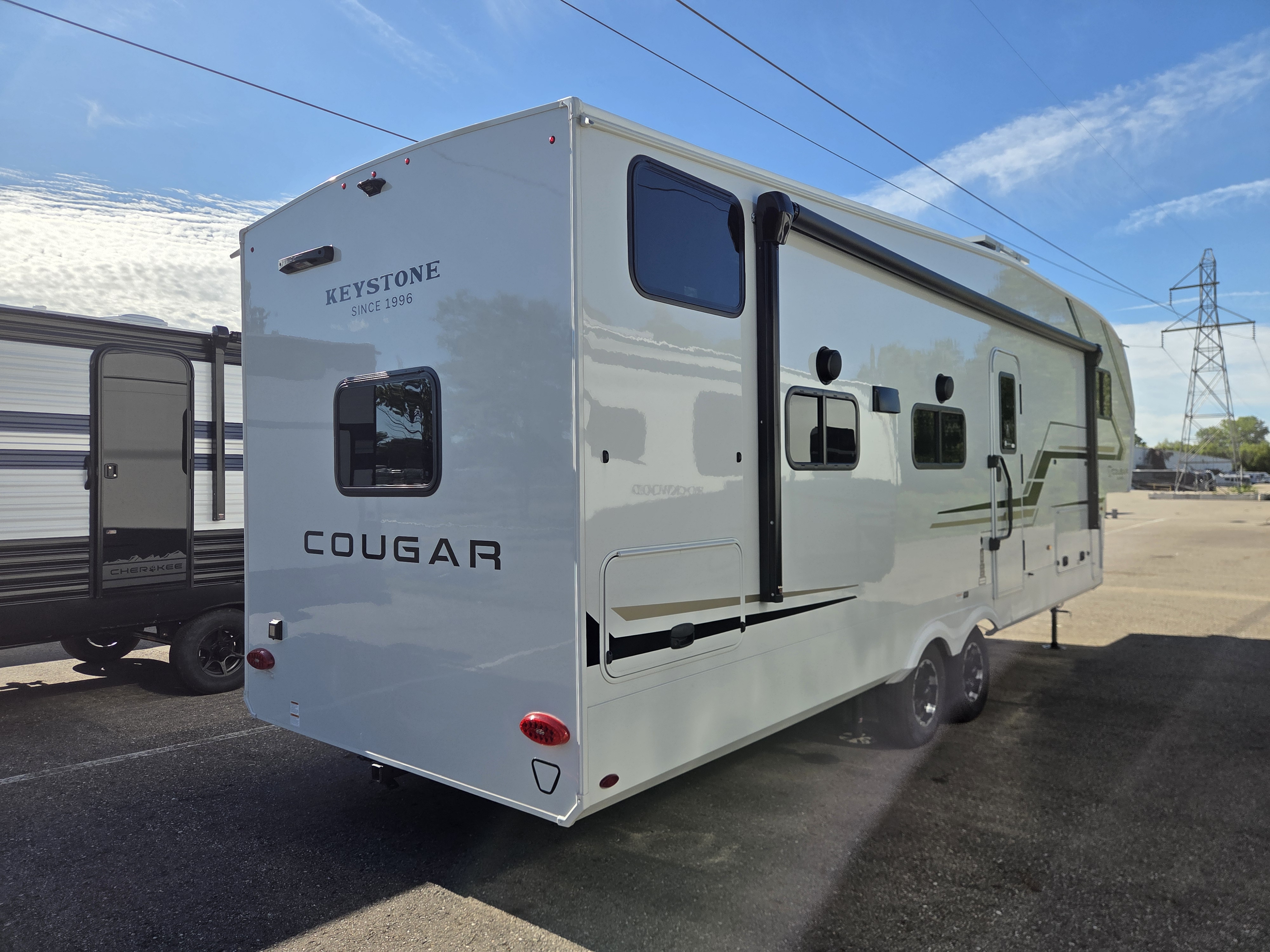 2027 Keystone Cougar Sport 2700BH - Image 2