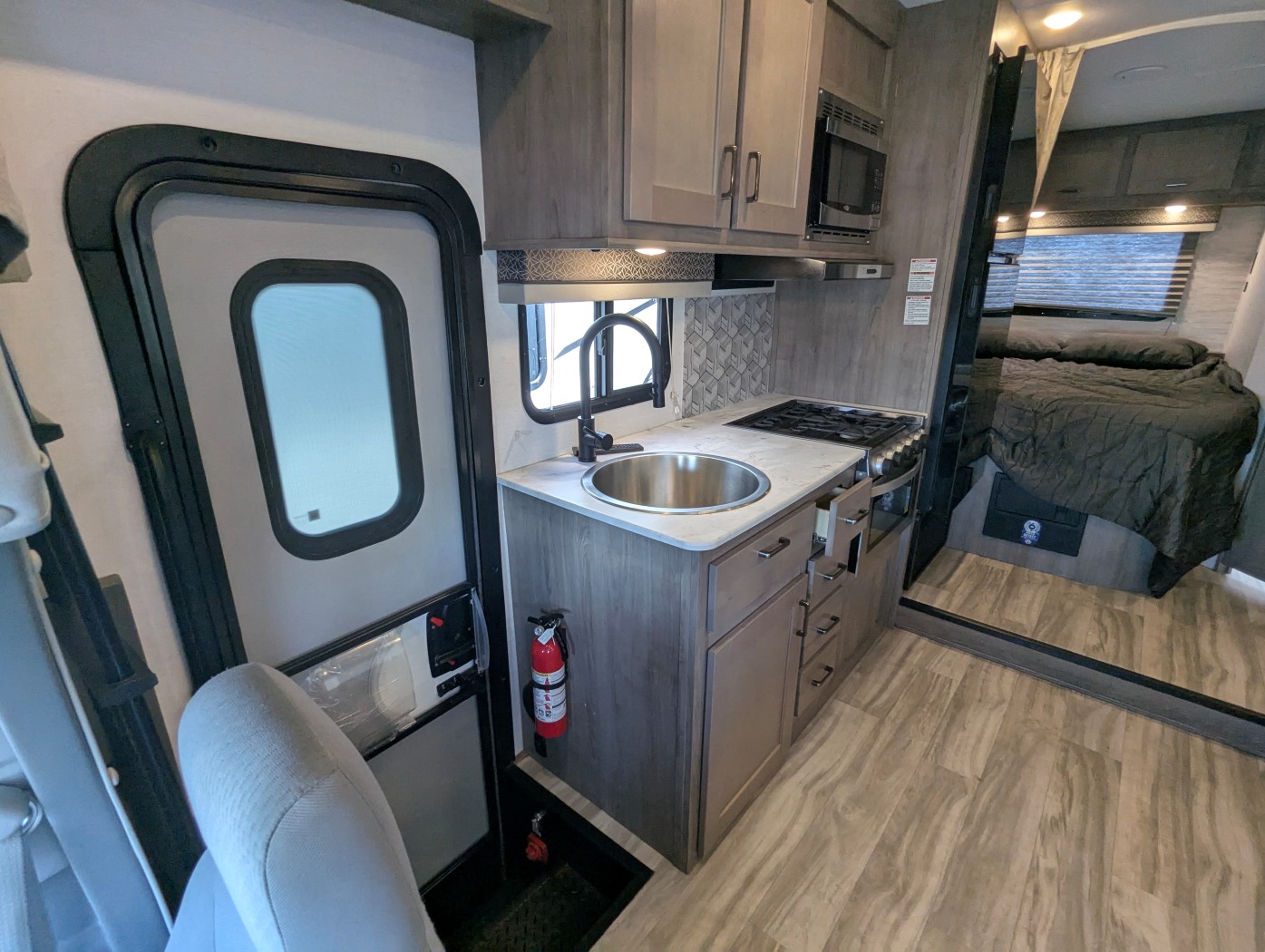 2025 Gulf Stream Conquest Class C 6238 - Image 12
