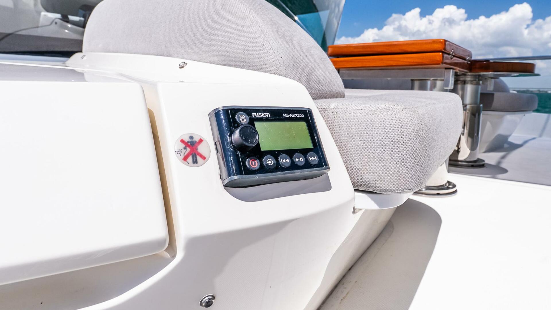 2022 Absolute Navetta 64 - Image 33