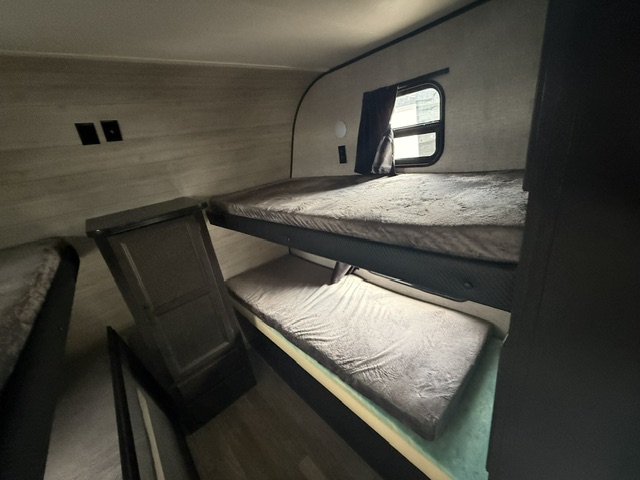 2022 JAYCO JAYFLIGHT 38BHDS - Image 25