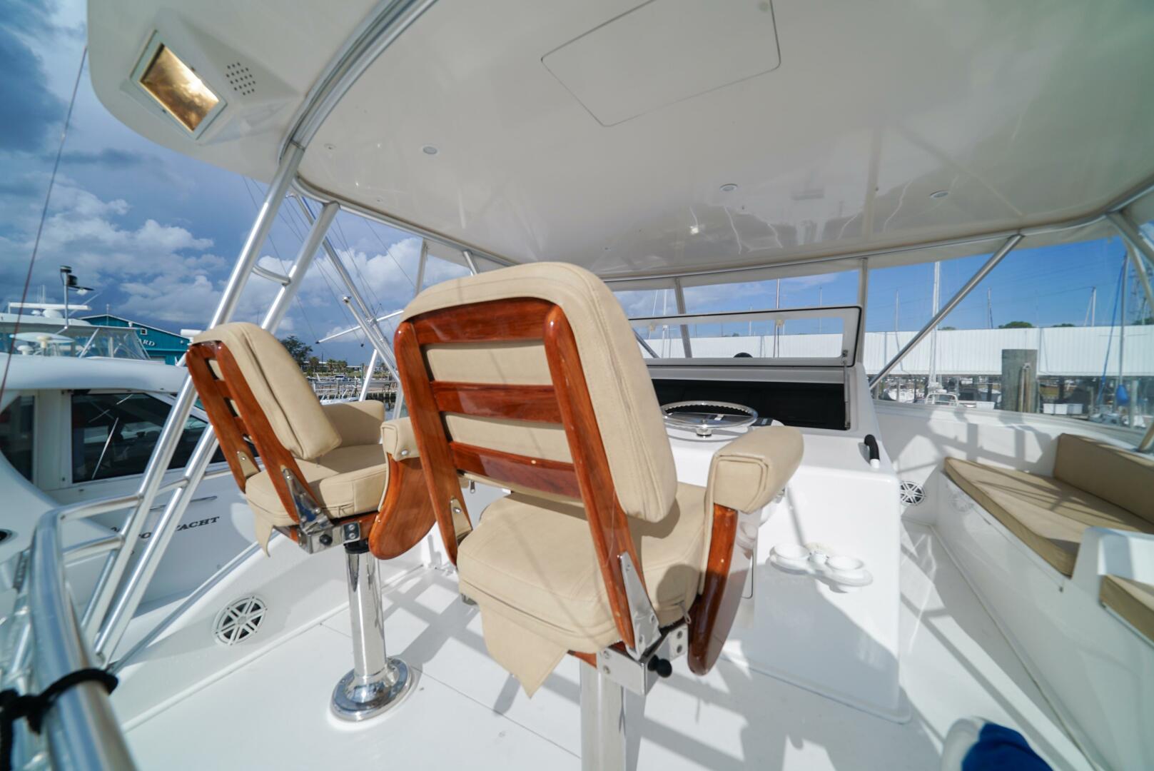 2007 Viking 45 Convertible - Image 43