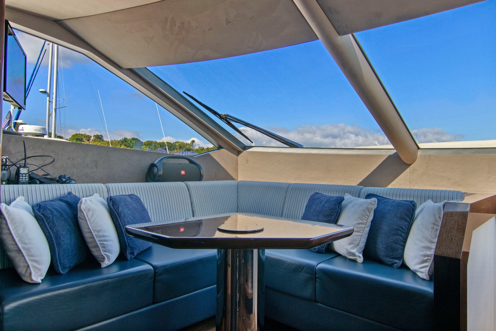 2019 Sunseeker 86 Yacht - Image 36