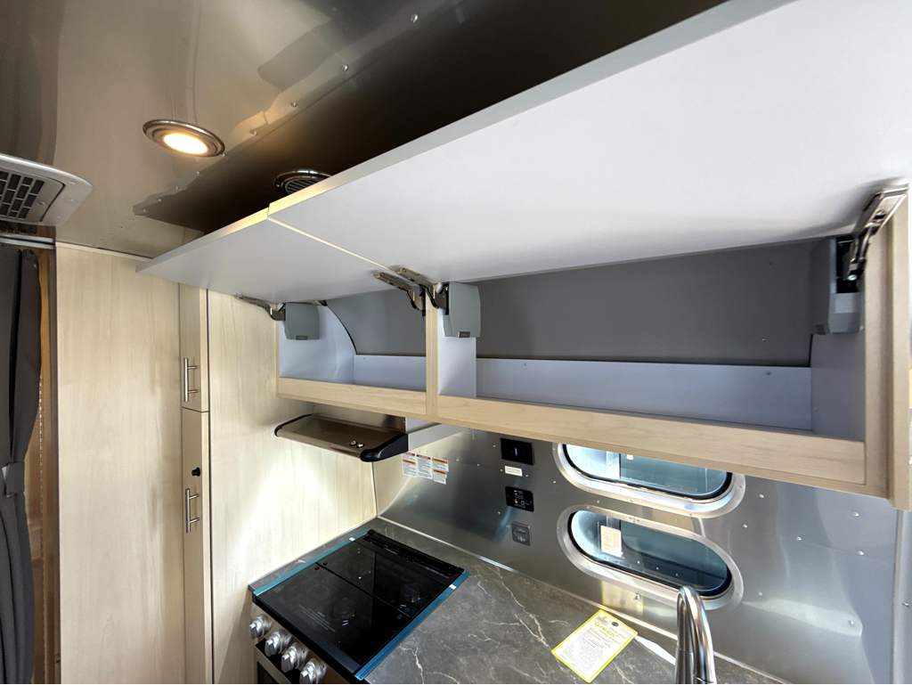 2026 AIRSTREAM FLYING CLOUD 25FBQ - Image 15