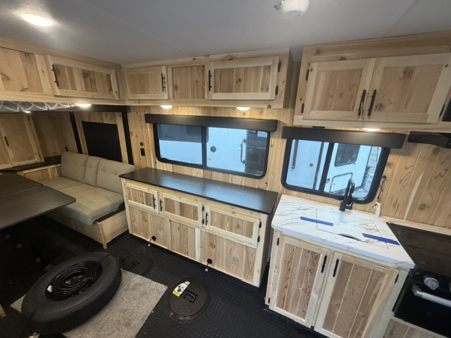 2027 CHEROKEE GREY WOLF 21JBH - Image 13