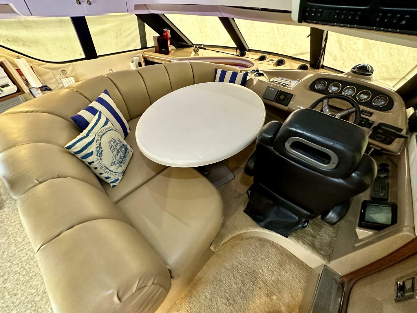 1999 Carver 450 Pilothouse - Image 29