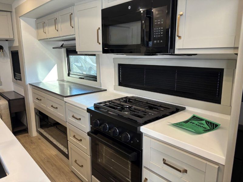 2026 Brinkley RV Model Z 3100 - Image 8