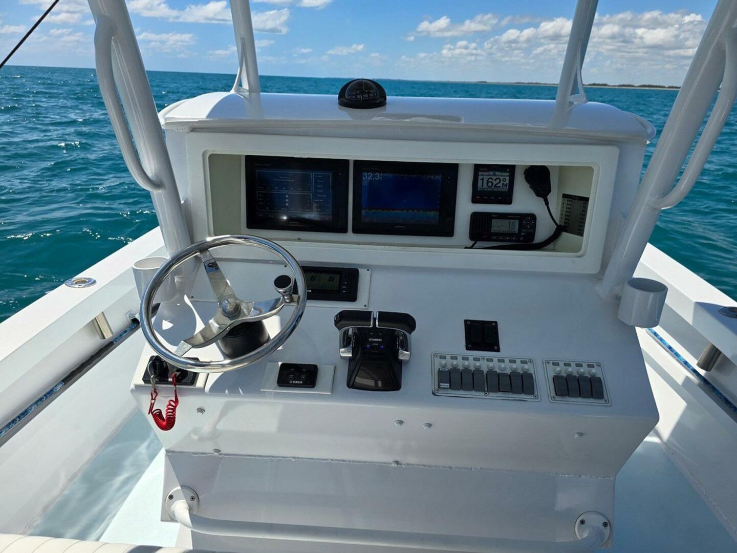 2012 Contender Custom 33 Center Console - Image 12