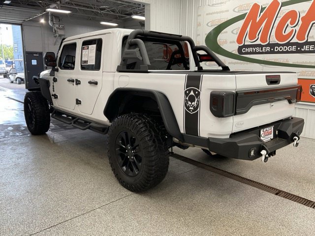 2025 Jeep Gladiator Sport S 4x4 - Image 8