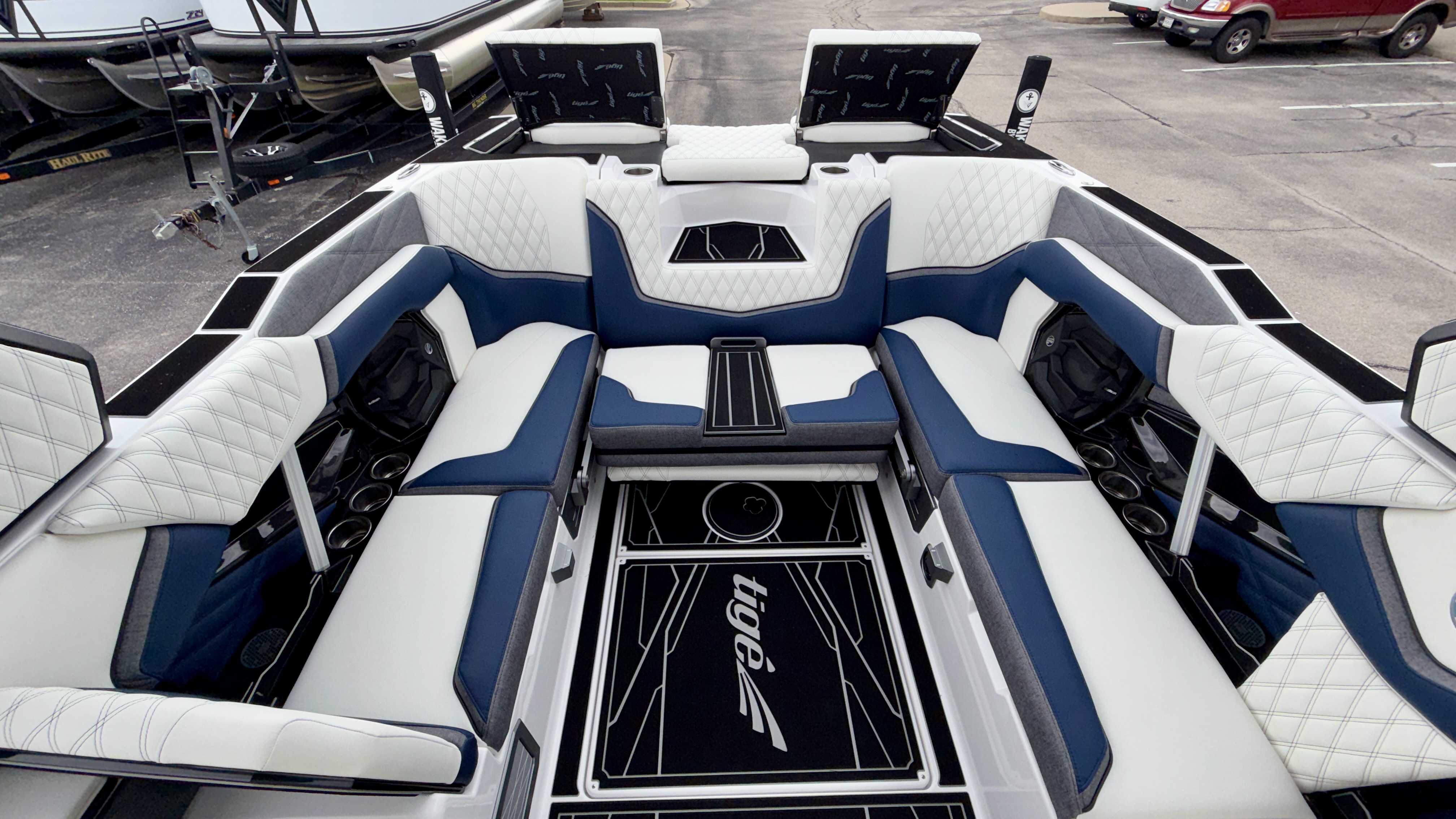 2027 Tigé  24RZX - Image 15