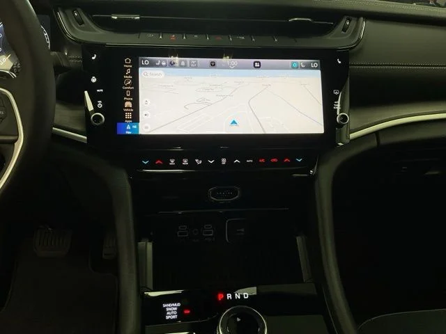 2026 Jeep Grand-Cherokee-L Laredo Altitude 4x4 - Image 27