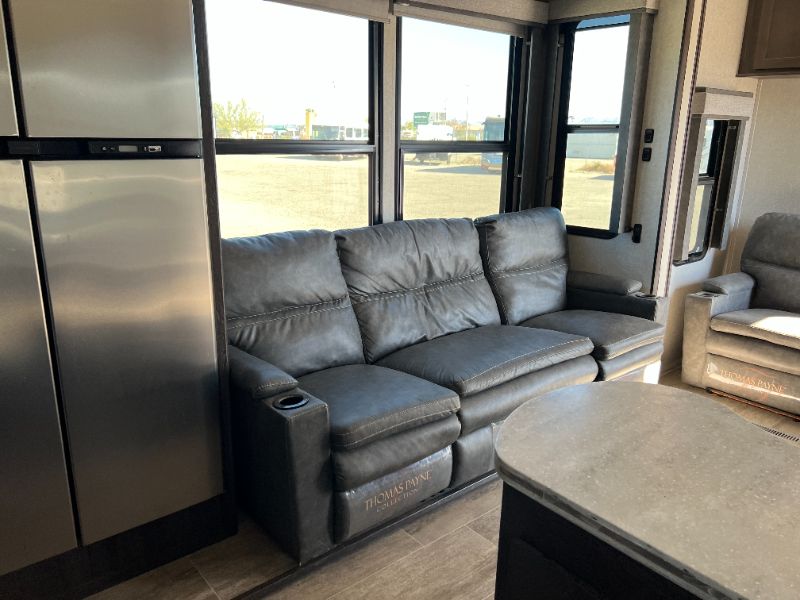 2019 Keystone Raptor 423 - Image 14