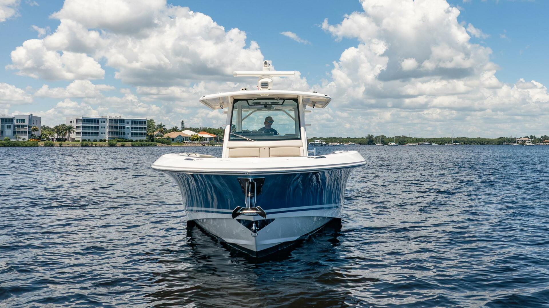2018 Boston Whaler 380 Outrage - Image 3