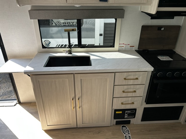 2026 Forest River Surveyor Legend 252RBLE - Image 11