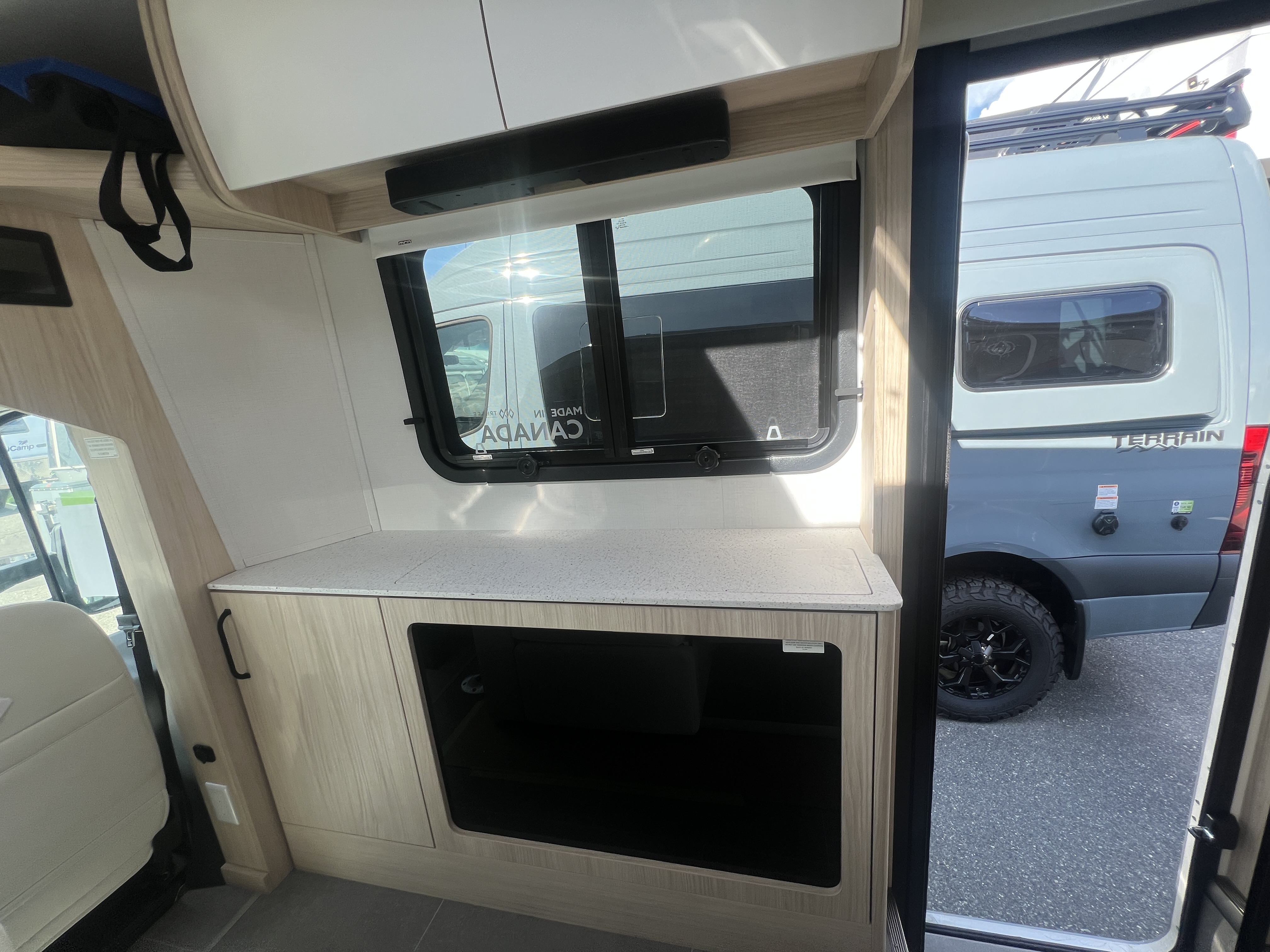 2027 Leisure Travel WONDER W24MBL - Image 19