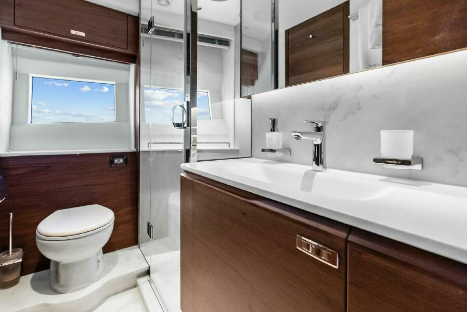 2024 Princess Y72 Motor Yacht - Image 27