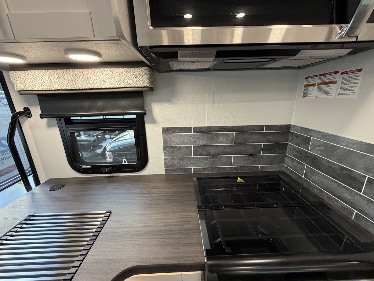 2026 JAYCO GREYHAWK 30Z - Image 25