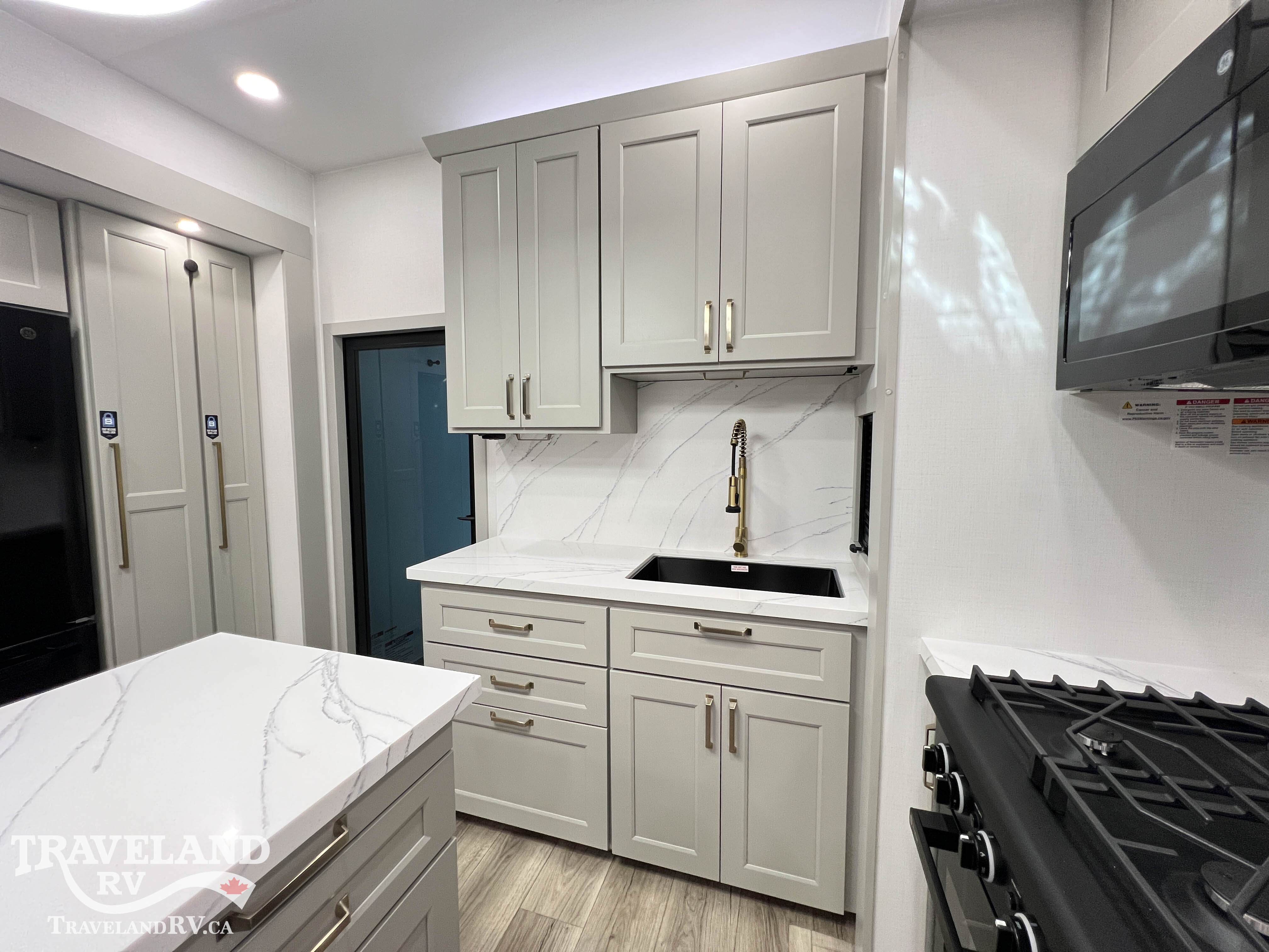 2027 Brinkley RV Model G 3950 - Image 25