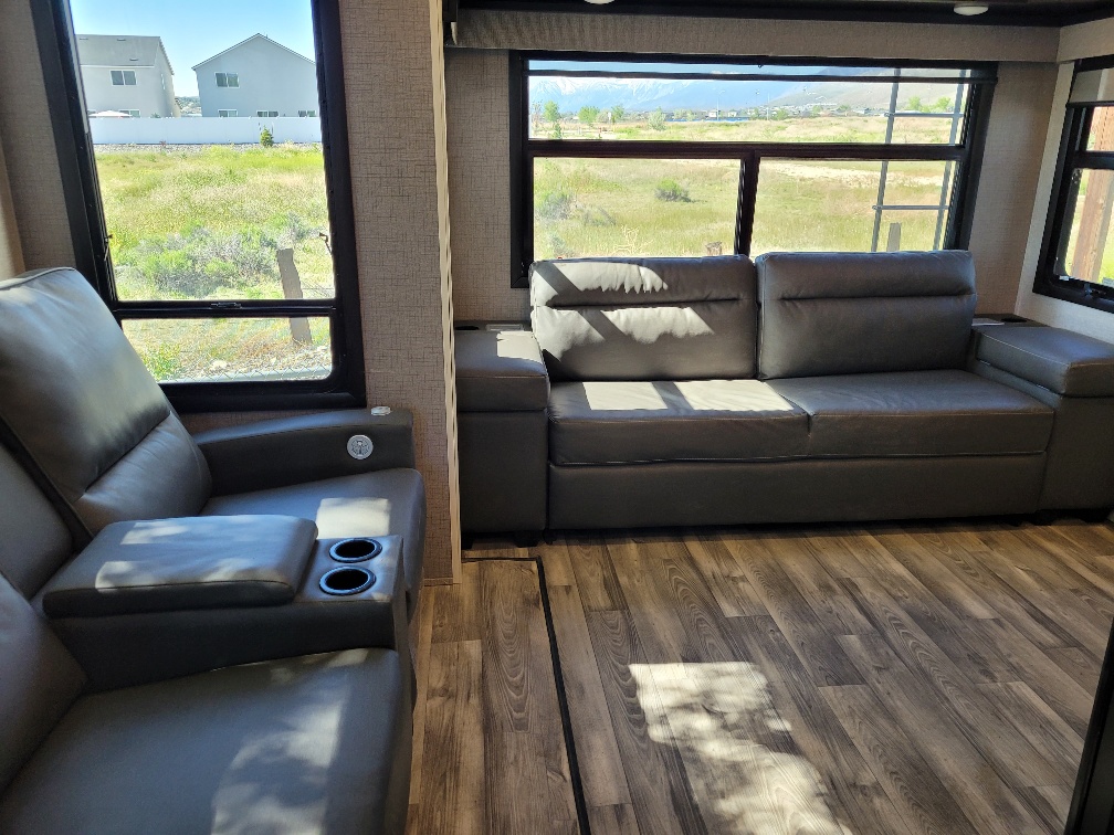 2023 Highland Ridge Open Range 371MBH - Image 9