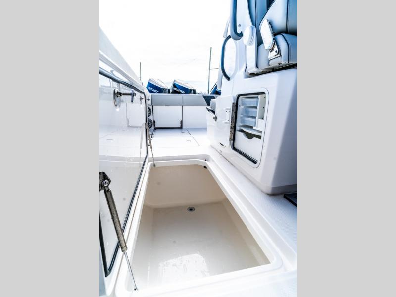 2024 Invincible 37 CATAMARAN - Image 33