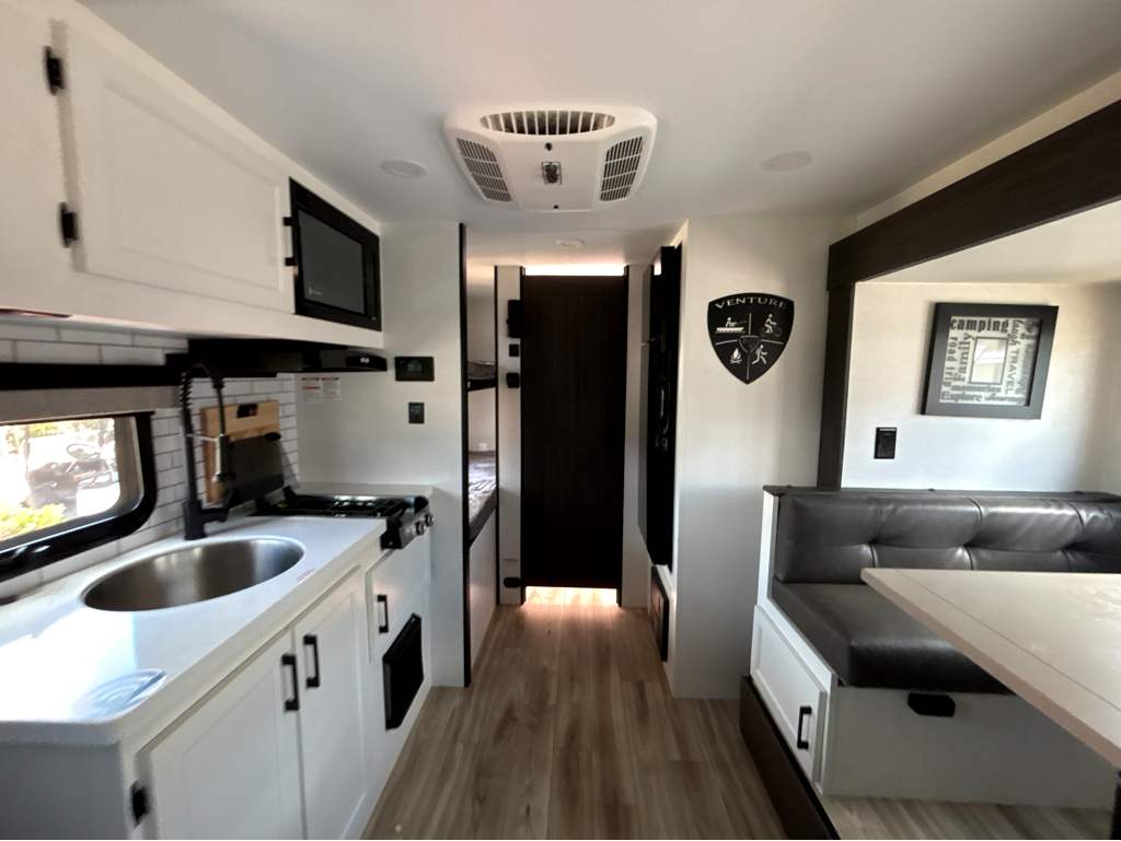 2026 VENTURE RV SPORTTREK STINGER 161VUD - Image 7