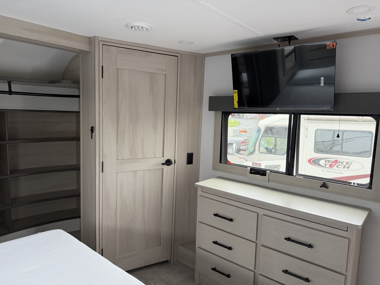 2026 Grand Design Solitude 310GK - Image 17