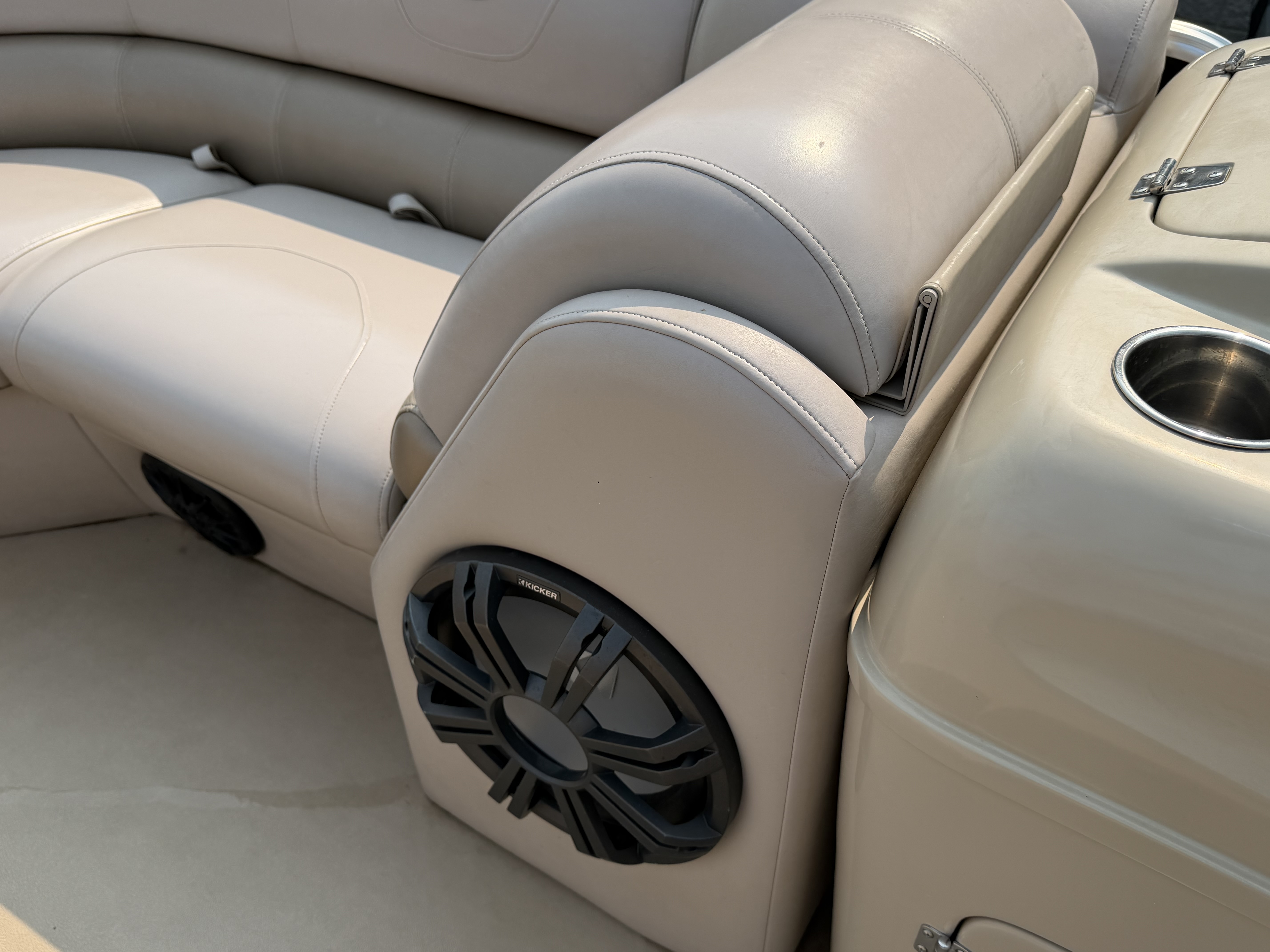 2013 Excursion X-23RFE - Image 34