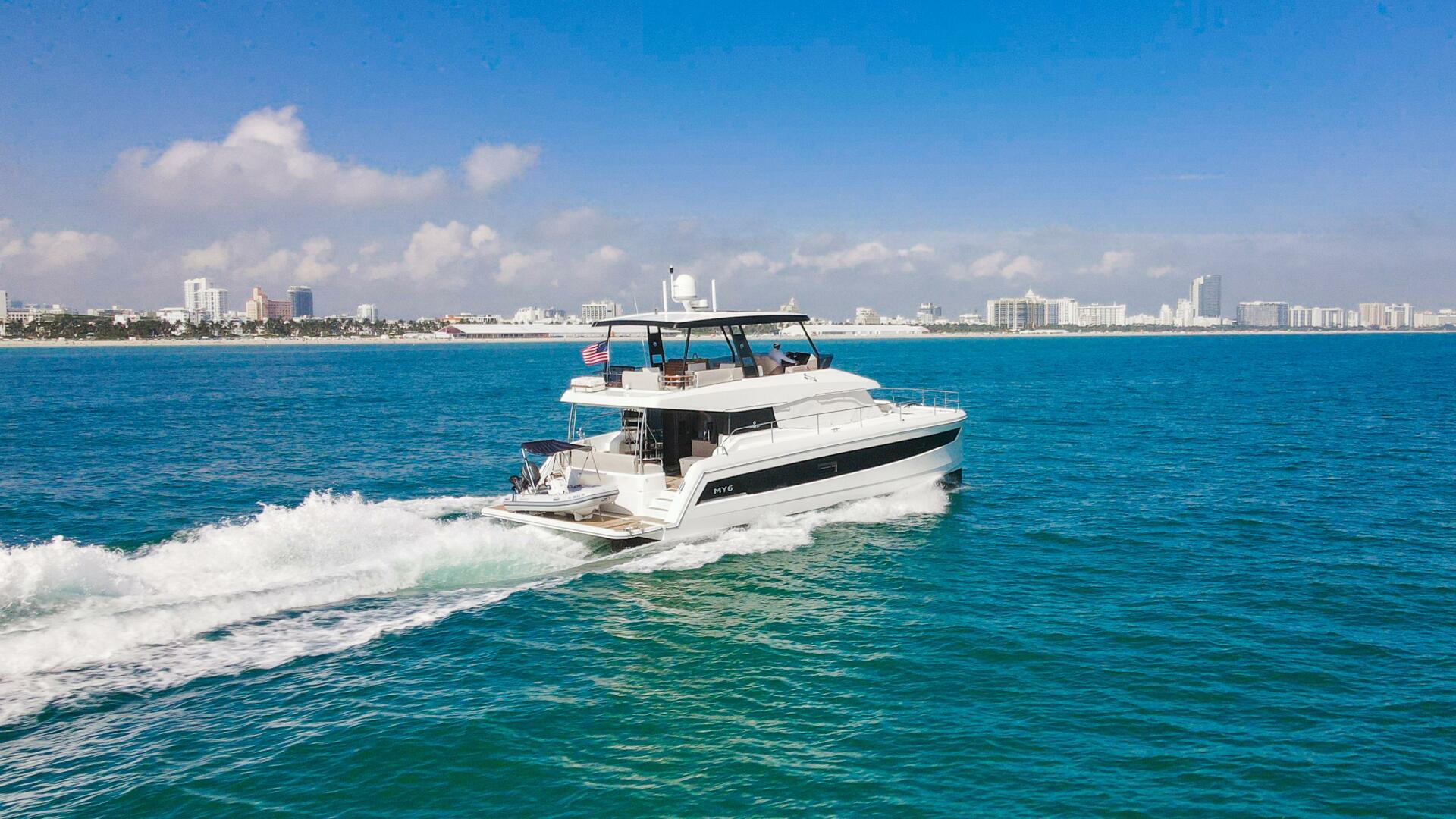 2022 Fountaine Pajot MY6 - Image 3