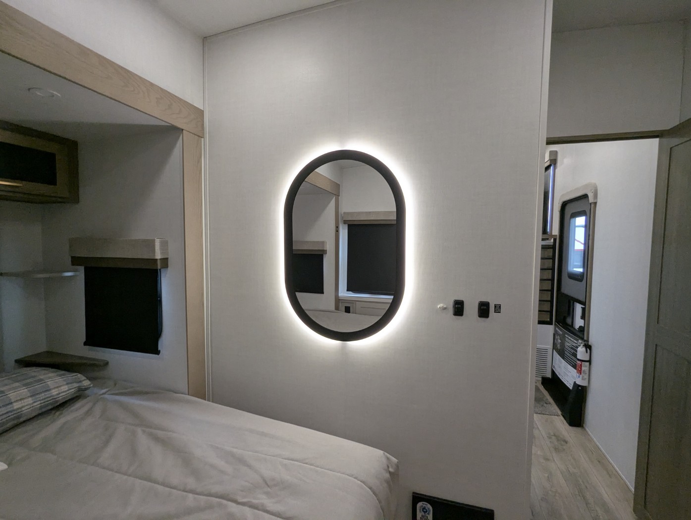 2027 Forest River Rockwood Signature 290SFK - Image 43