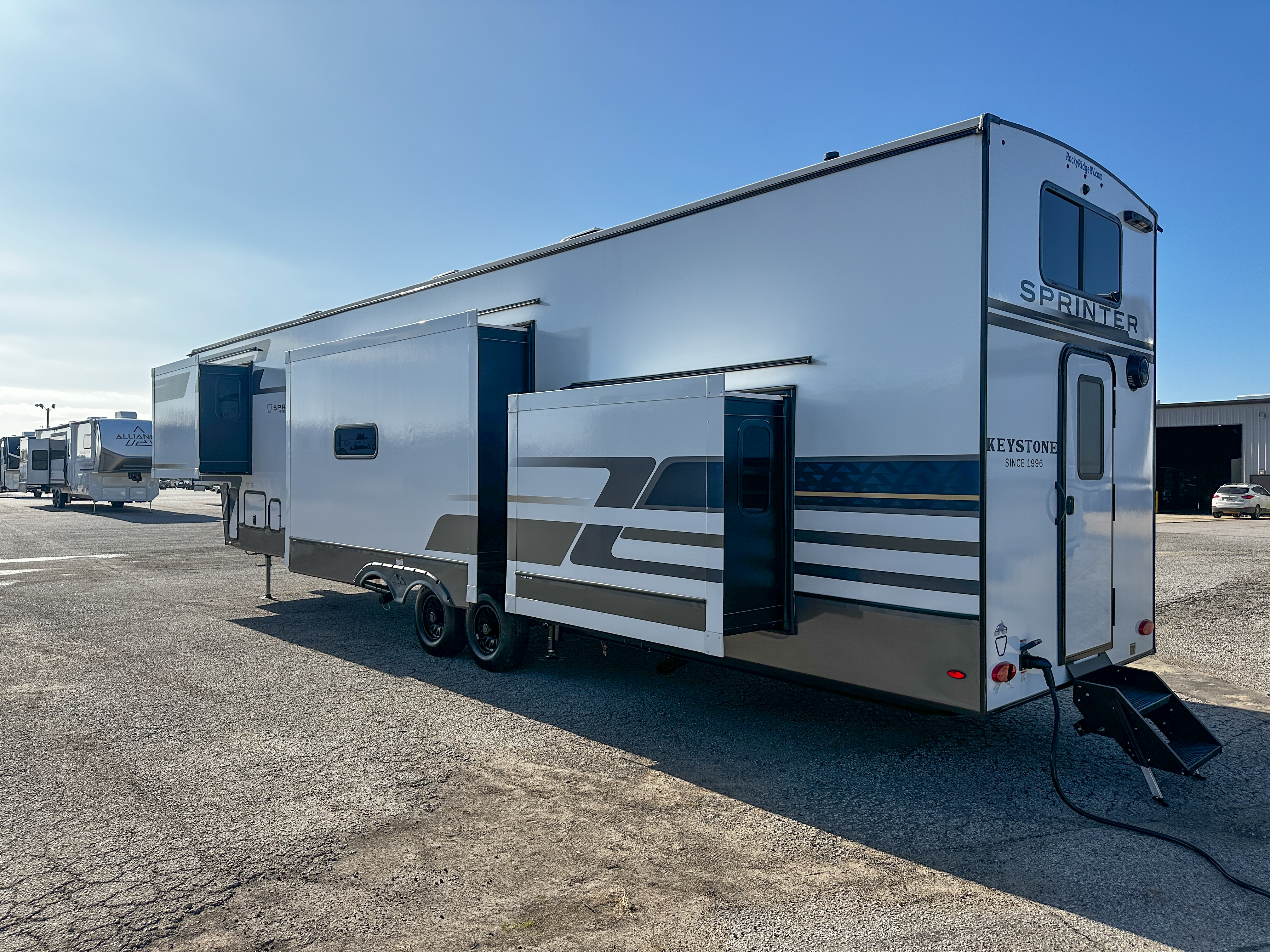 2026 Keystone Sprinter 3920DSL - Image 6