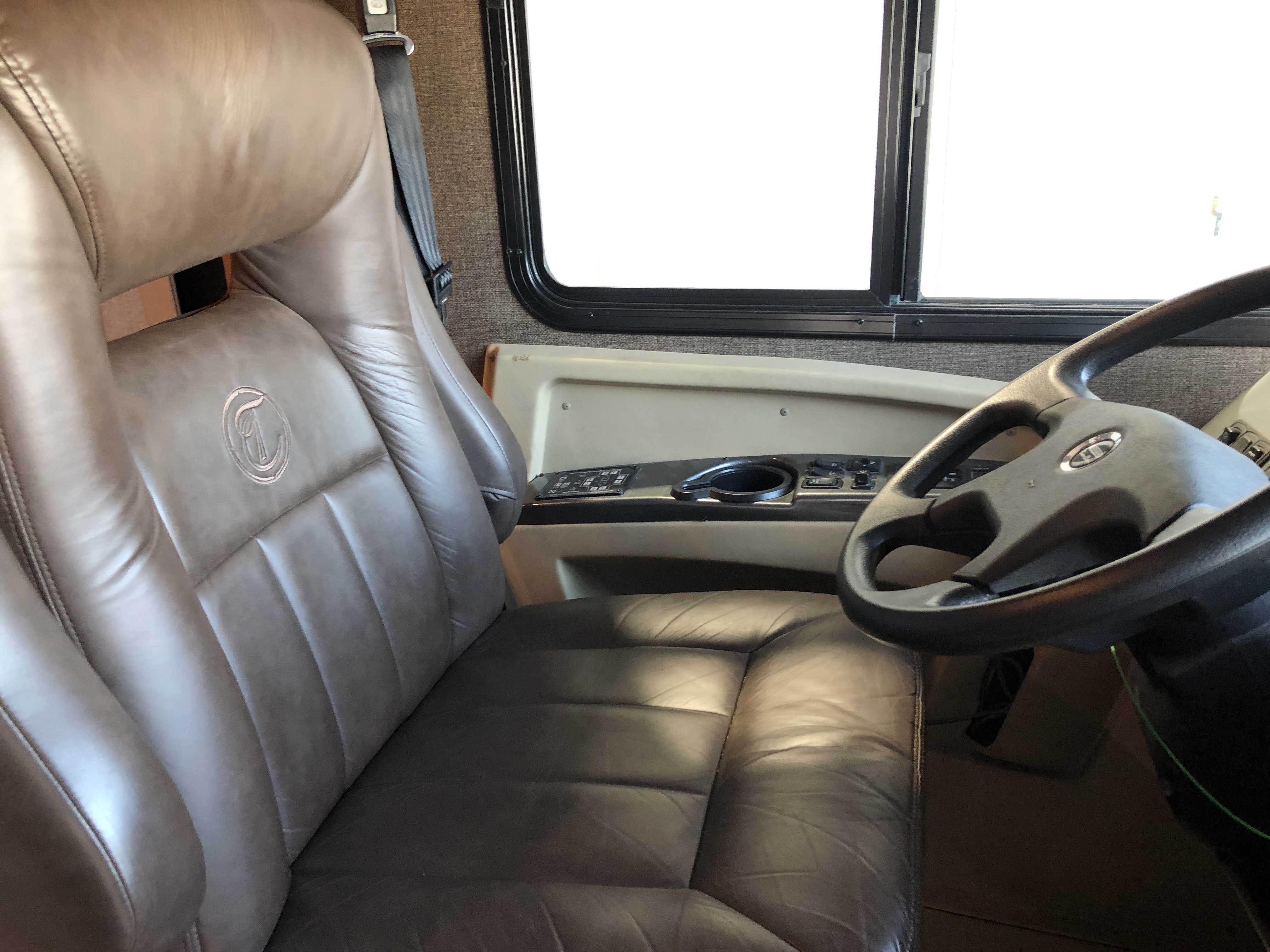 2017 Tiffin Allegro Red 38 QRA - Image 19