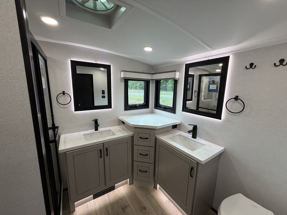 2026 JAYCO NORTH POINT 382FLRB - Image 63