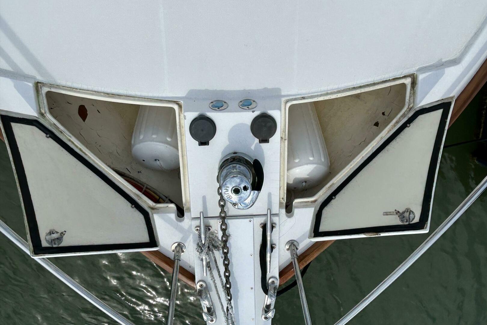 2004 Sabre 36 Flybridge - Image 17